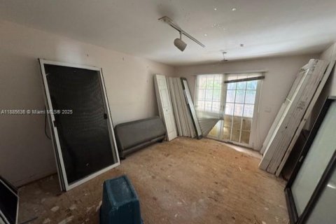 Land in Palmetto Bay, Florida № 1932475 - photo 11