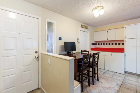 Villa ou maison à vendre à Oldsmar, Floride: 2 chambres, 106.19 m2 № 1903530 - photo 19