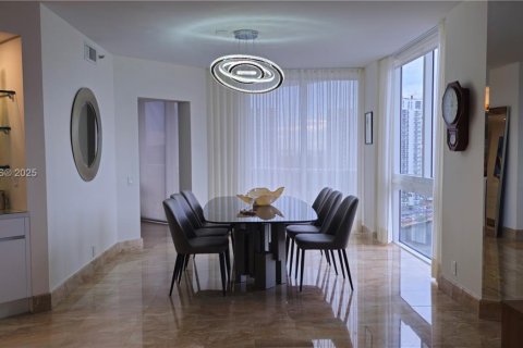 Copropriété à vendre à Aventura, Floride: 2 chambres, 208.1 m2 № 1770400 - photo 10