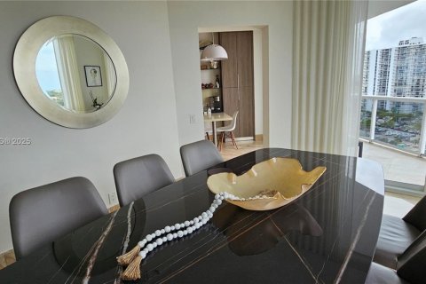 Copropriété à vendre à Aventura, Floride: 2 chambres, 208.1 m2 № 1770400 - photo 12