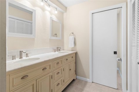 Купить виллу или дом в Сарасота, Флорида 6 комнат, 145.02м2, № 2157059 - фото 23