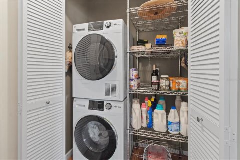 Купить виллу или дом в Сарасота, Флорида 6 комнат, 145.02м2, № 2157059 - фото 30