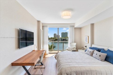 Copropriété à vendre à Bay Harbor Islands, Floride: 3 chambres, 139.45 m2 № 2041155 - photo 16