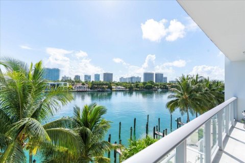 Copropriété à vendre à Bay Harbor Islands, Floride: 3 chambres, 139.45 m2 № 2041155 - photo 6