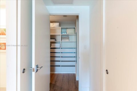 Copropriété à vendre à Bay Harbor Islands, Floride: 3 chambres, 139.45 m2 № 2041155 - photo 23