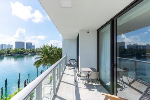 Copropriété à vendre à Bay Harbor Islands, Floride: 3 chambres, 139.45 m2 № 2041155 - photo 4