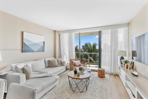 Copropriété à vendre à Bay Harbor Islands, Floride: 3 chambres, 139.45 m2 № 2041155 - photo 3