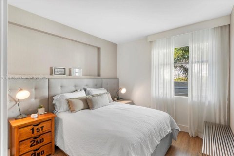 Copropriété à vendre à Bay Harbor Islands, Floride: 3 chambres, 139.45 m2 № 2041155 - photo 27