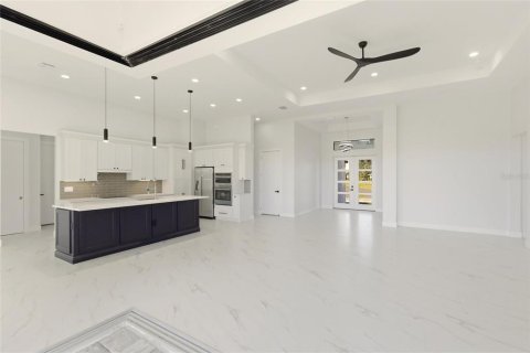 House in Rotonda, Florida 4 bedrooms, 248.05 sq.m. № 2142258 - photo 8