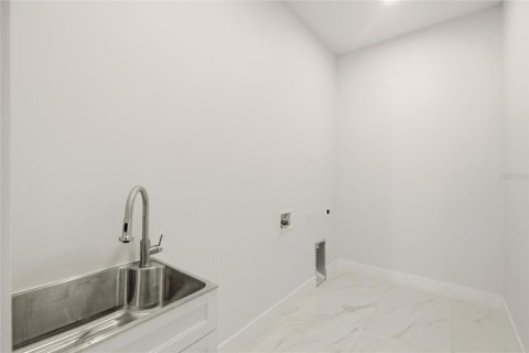 House in Rotonda, Florida 4 bedrooms, 248.05 sq.m. № 2142258 - photo 27