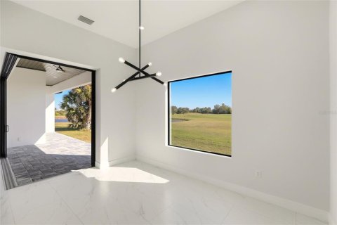 House in Rotonda, Florida 4 bedrooms, 248.05 sq.m. № 2142258 - photo 18