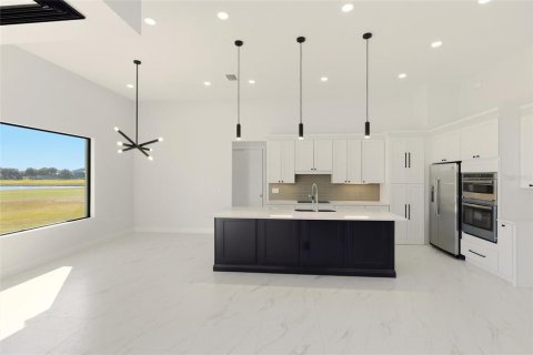House in Rotonda, Florida 4 bedrooms, 248.05 sq.m. № 2142258 - photo 11