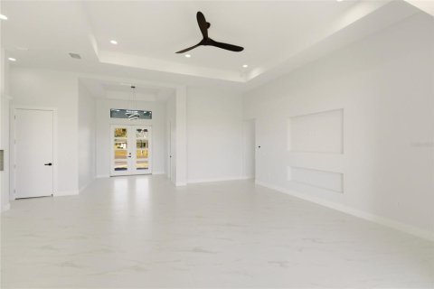 House in Rotonda, Florida 4 bedrooms, 248.05 sq.m. № 2142258 - photo 9