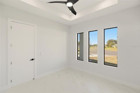 House in Rotonda, Florida 4 bedrooms, 248.05 sq.m. № 2142258 - photo 20
