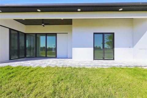 House in Rotonda, Florida 4 bedrooms, 248.05 sq.m. № 2142258 - photo 30