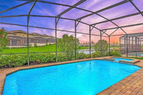 Casa en alquiler en Kissimmee, Florida, 8 dormitorios, 375.42 m2 № 2280623 - foto 6