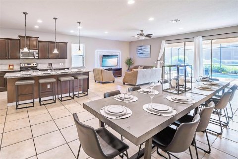 Casa en alquiler en Kissimmee, Florida, 8 dormitorios, 375.42 m2 № 2280623 - foto 7