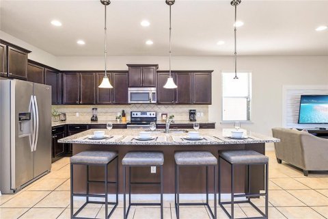 Casa en alquiler en Kissimmee, Florida, 8 dormitorios, 375.42 m2 № 2280623 - foto 14