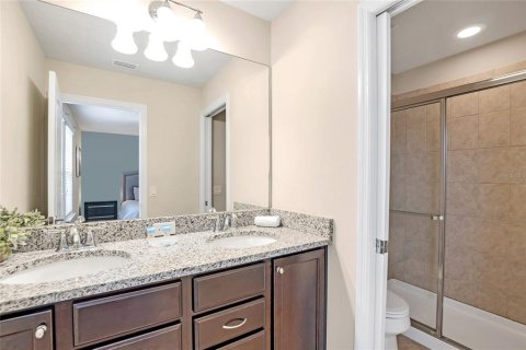 Casa en alquiler en Kissimmee, Florida, 8 dormitorios, 375.42 m2 № 2280623 - foto 28
