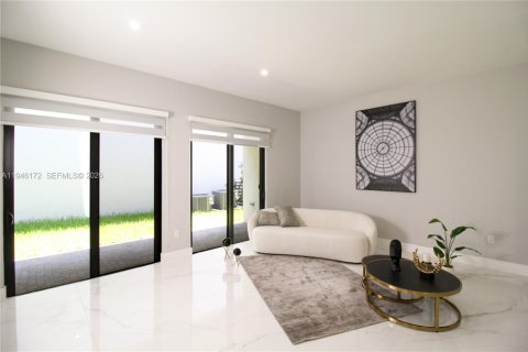 Villa ou maison à vendre à Doral, Floride: 4 chambres, 265.98 m2 № 2002560 - photo 7