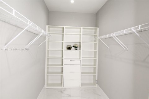 Villa ou maison à vendre à Doral, Floride: 4 chambres, 265.98 m2 № 2002560 - photo 15