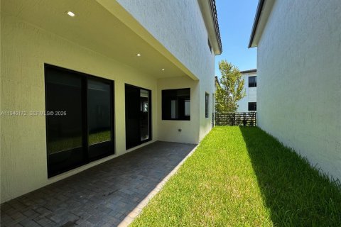 Villa ou maison à vendre à Doral, Floride: 4 chambres, 265.98 m2 № 2002560 - photo 29