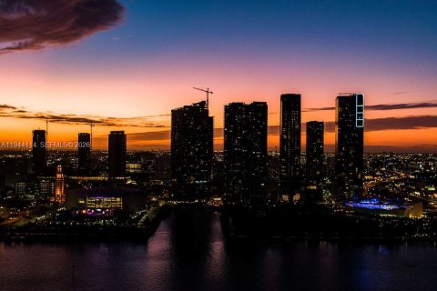 Copropriété à louer à Miami, Floride: 1 chambre, 86.31 m2 № 2000889 - photo 16