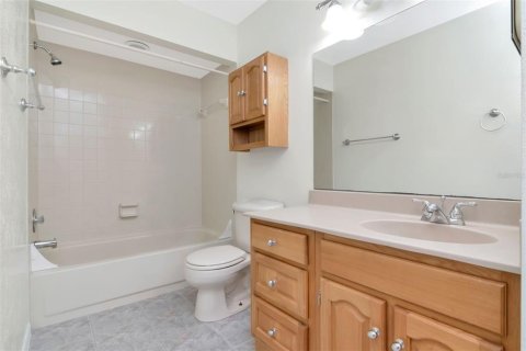 Condo in Tampa, Florida, 3 bedrooms  № 2099524 - photo 11