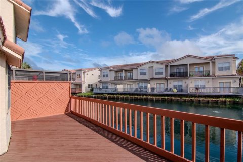 Condo in Tampa, Florida, 3 bedrooms  № 2099524 - photo 13