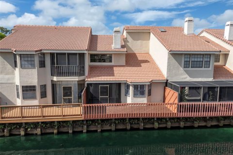Condo in Tampa, Florida, 3 bedrooms  № 2099524 - photo 15