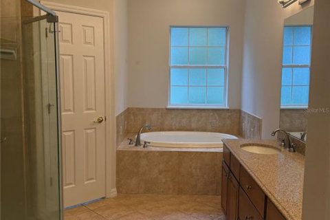 House in Clermont, Florida 3 bedrooms, 194.17 sq.m. № 2280201 - photo 17