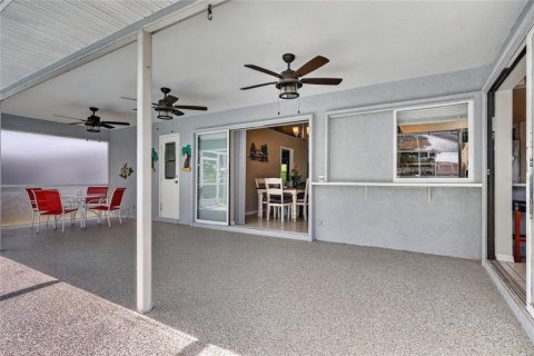 Villa ou maison à vendre à Port Charlotte, Floride: 3 chambres, 162.67 m2 № 2211662 - photo 28