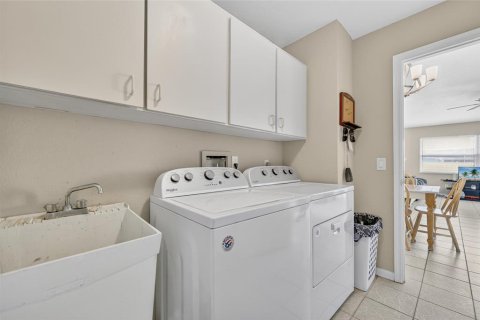 Villa ou maison à vendre à Port Charlotte, Floride: 3 chambres, 162.67 m2 № 2211662 - photo 25