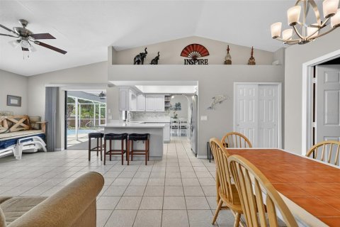 Villa ou maison à vendre à Port Charlotte, Floride: 3 chambres, 162.67 m2 № 2211662 - photo 16