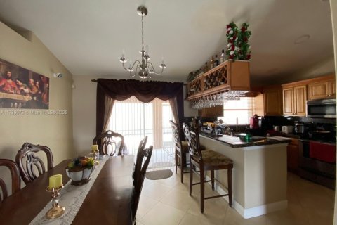 Casa en venta en Lehigh Acres, Florida, 3 dormitorios, 243.78 m2 № 1863222 - foto 10