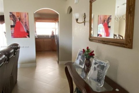 Casa en venta en Lehigh Acres, Florida, 3 dormitorios, 243.78 m2 № 1863222 - foto 8