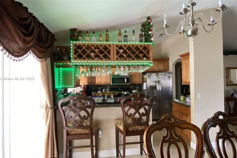 Casa en venta en Lehigh Acres, Florida, 3 dormitorios, 243.78 m2 № 1863222 - foto 11