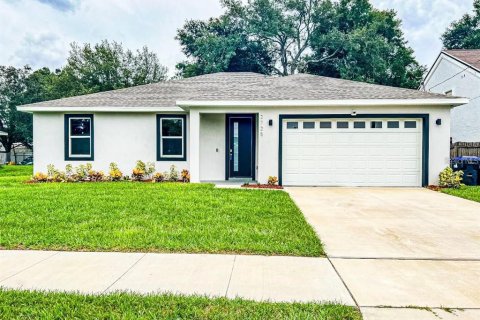 Casa en venta en Apopka, Florida, 4 dormitorios, 180.04 m2 № 1898562 - foto 1
