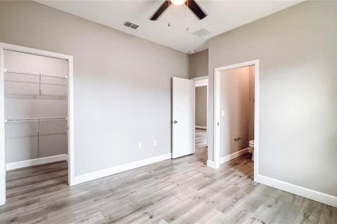 Casa en venta en Apopka, Florida, 4 dormitorios, 180.04 m2 № 1898562 - foto 14