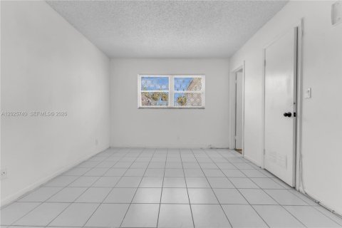 Condo in Pompano Beach, Florida, 2 bedrooms  № 2086335 - photo 26