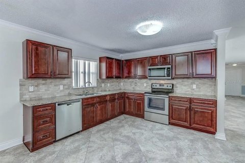 Casa en alquiler en Sanford, Florida, 4 dormitorios, 179.67 m2 № 1893639 - foto 4