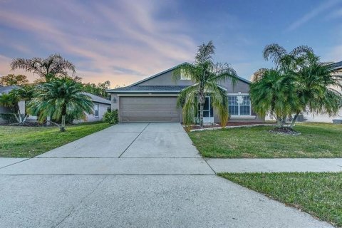 Casa en alquiler en Sanford, Florida, 4 dormitorios, 179.67 m2 № 1893639 - foto 1