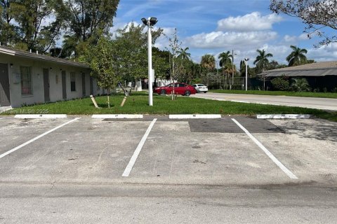 Casa en alquiler en Deerfield Beach, Florida, 1 dormitorio, 46.45 m2 № 1937704 - foto 1