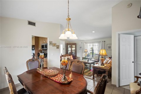 Casa en venta en Davie, Florida, 4 dormitorios, 197.32 m2 № 2153026 - foto 9
