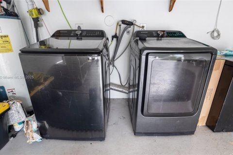 Casa en venta en North Lauderdale, Florida, 3 dormitorios, 136.57 m2 № 1956803 - foto 29