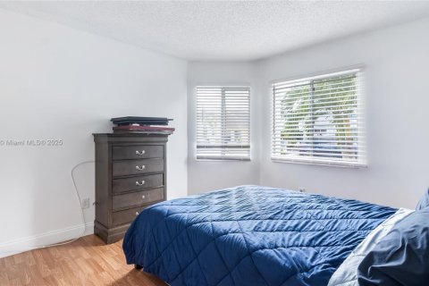 Casa en venta en North Lauderdale, Florida, 3 dormitorios, 136.57 m2 № 1956803 - foto 18