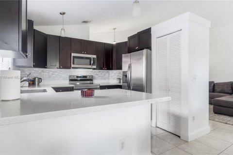 Casa en venta en North Lauderdale, Florida, 3 dormitorios, 136.57 m2 № 1956803 - foto 24