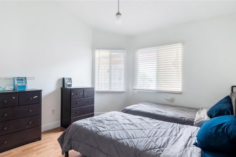 Casa en venta en North Lauderdale, Florida, 3 dormitorios, 136.57 m2 № 1956803 - foto 16