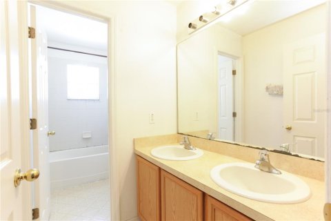 Casa en venta en Kissimmee, Florida, 4 dormitorios, 260.68 m2 № 1751327 - foto 21