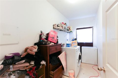 Casa en venta en Kissimmee, Florida, 4 dormitorios, 260.68 m2 № 1751327 - foto 15